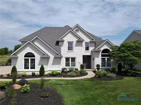 7460 Tournament Dr, Waterville, OH 43566