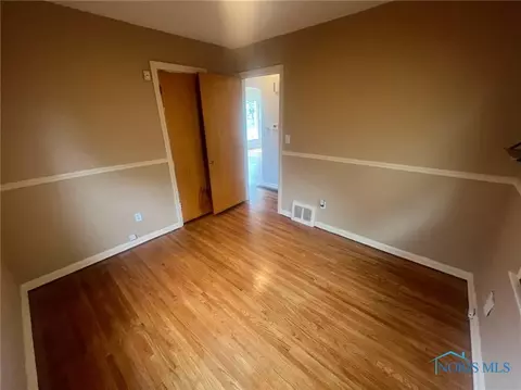 522 Continental Blvd, Toledo, OH 43607 photo 17