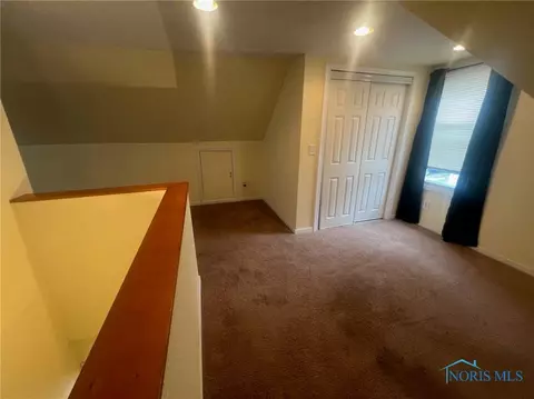 522 Continental Blvd, Toledo, OH 43607 photo 11