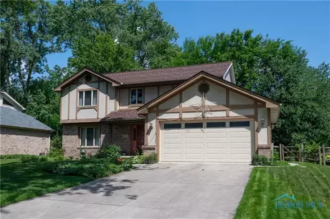 6726 Monarch Dr, Sylvania, OH 43560