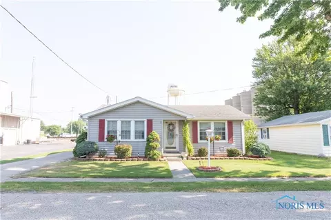 205 E Bailey St, Payne, OH 45880 photo 2