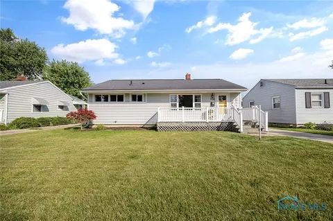 1358 Junior Dr, Maumee, OH 43537