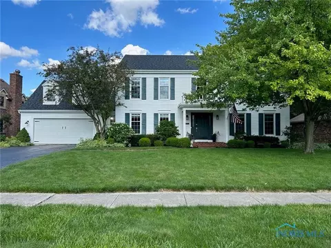 355 N Ridge Dr, Perrysburg, OH 43551