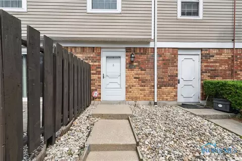 5704 Bernath Ct, Toledo, OH 43615