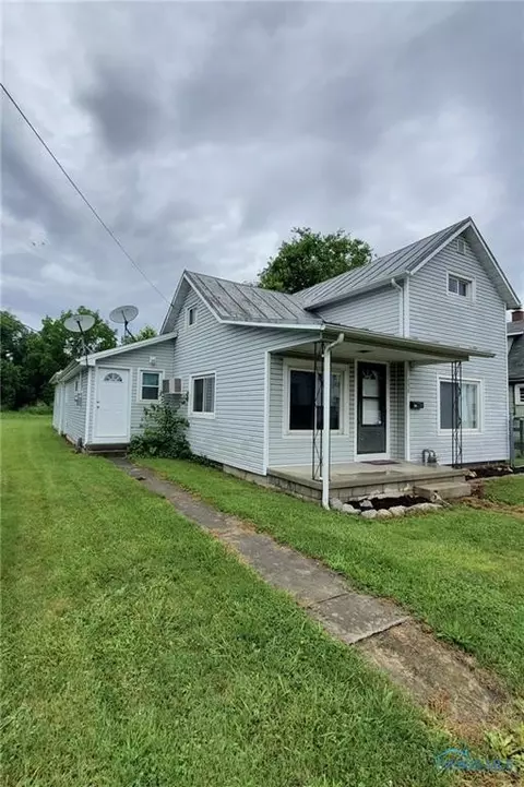 130 E Brown Ave, Carey, OH 43316