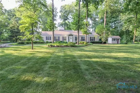 6646 Garden Rd, Maumee, OH 43537