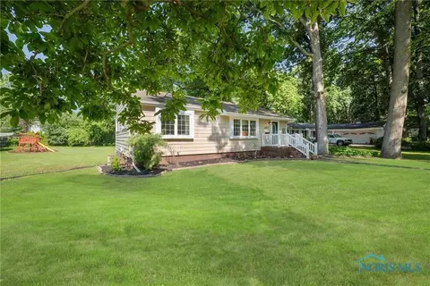 5823 Everwood Rd, Toledo, OH 43613