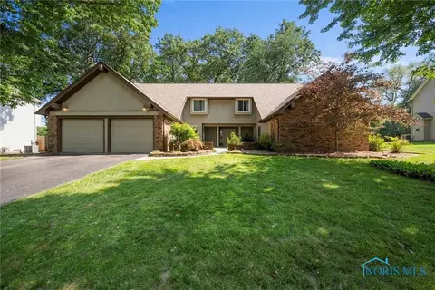 6065 Barkwood Ln, Sylvania, OH 43560