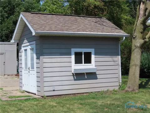 828 W High St, Bryan, OH 43506 photo 7