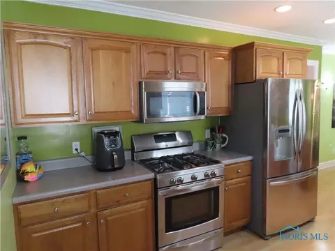 828 W High St, Bryan, OH 43506 photo 11