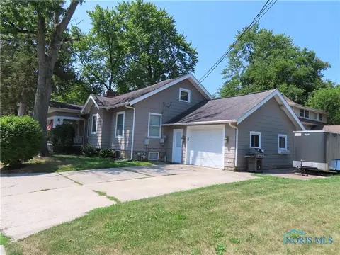 828 W High St, Bryan, OH 43506 photo 4