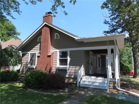 828 W High St, Bryan, OH 43506 photo 2
