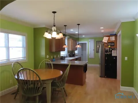 828 W High St, Bryan, OH 43506 photo 14