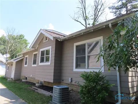 828 W High St, Bryan, OH 43506 photo 5