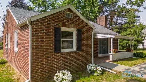 106 Lincoln St, Lyons, OH 43533 photo 8