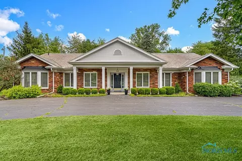 6140 Chanticleer Dr, Maumee, OH 43537
