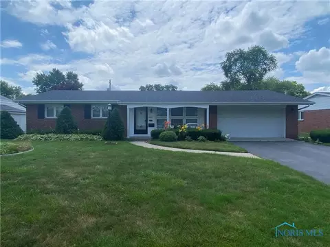 4301 Garden Estates Dr, Toledo, OH 43623