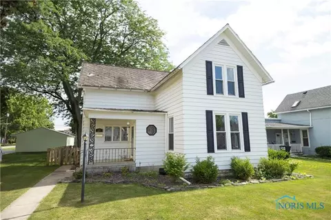 223 Locust St, Findlay, OH 45840