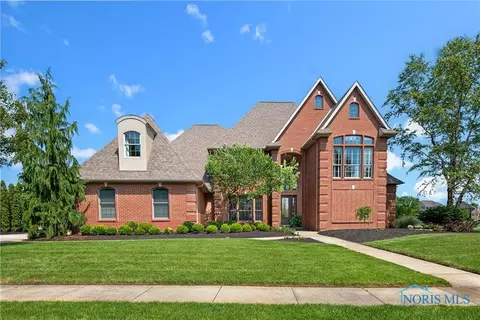 520 Deer Valley Ln, Findlay, OH 45840
