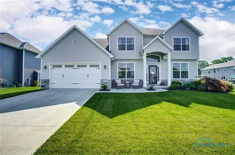 794 River Lake Ct, Waterville, OH 43566