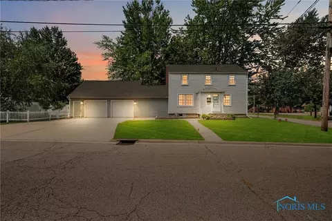 451 Cedar St, Wauseon, OH 43567