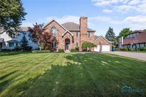 345 Rutledge Ct, Perrysburg, OH 43551