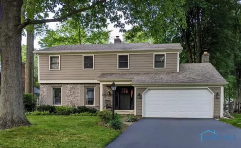 4540 Gettysburg Dr, Sylvania, OH 43560