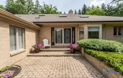5709 Corey Cv #5709, Sylvania, OH 43560