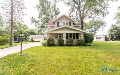 5125 Golden Rd, Toledo, OH 43615
