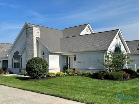 1033 Cherokee Dr, Wauseon, OH 43567