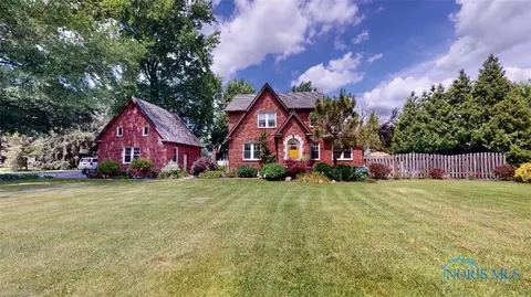 1720 Port Clinton Rd, Fremont, OH 43420