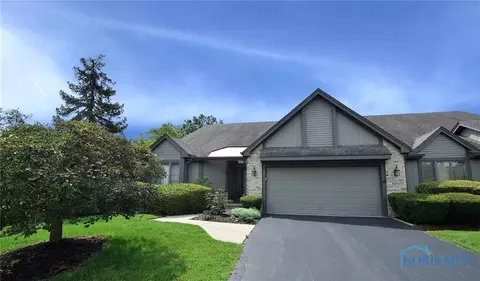 6815 Carrie Pine Ln, Toledo, OH 43617