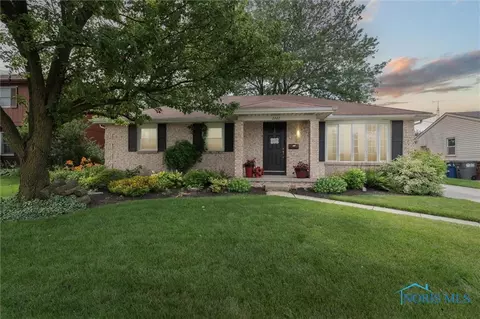 2222 Angel Ave, Toledo, OH 43611
