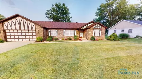 1639 Emmett Dr, Fremont, OH 43420