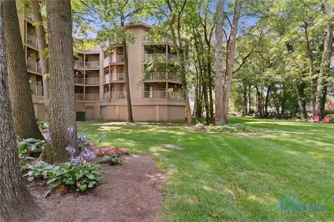 3407 Oak Alley Ct #209, Toledo, OH 43606