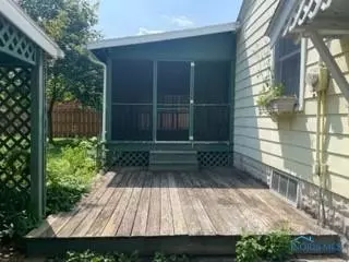 304 E Perry St, Walbridge, OH 43465 photo 24