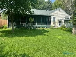 304 E Perry St, Walbridge, OH 43465 photo 27