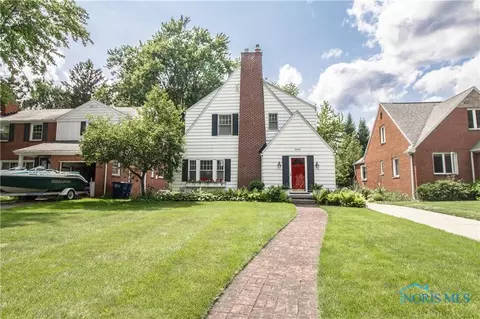 2443 Densmore Dr, Toledo, OH 43606