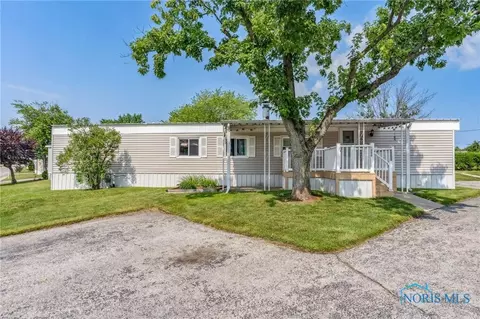 1908 Huntington Dr, Findlay, OH 45840