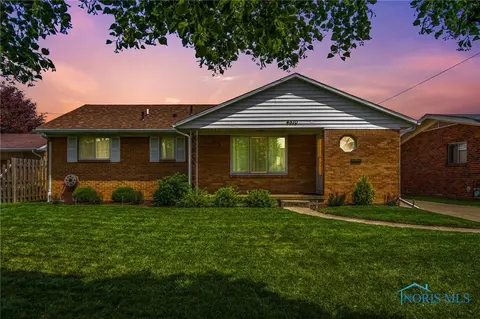 4510 282nd St, Toledo, OH 43611