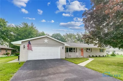 3309 Edgemont Dr, Findlay, OH 45840