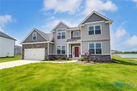 1393 Roberts Cir, Waterville, OH 43566