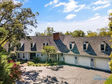 40 Back Bay Rd, Bowling Green, OH 43402