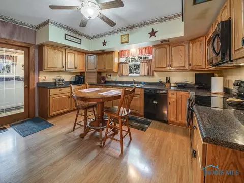 216 W Main St, Mccomb, OH 45858 photo 10