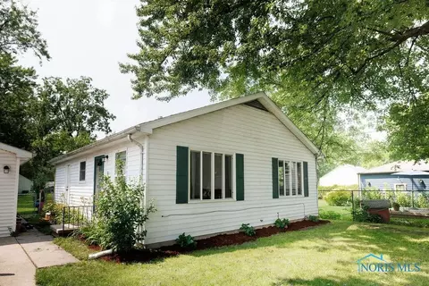 1903 N Holland Sylvania Rd, Toledo, OH 43615