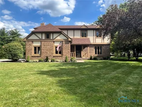 682 Heathermoor Ln, Perrysburg, OH 43551