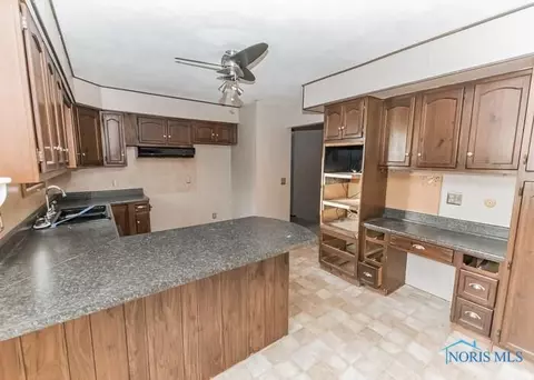 79 Sandy Trl, Willard, OH 44890 photo 12