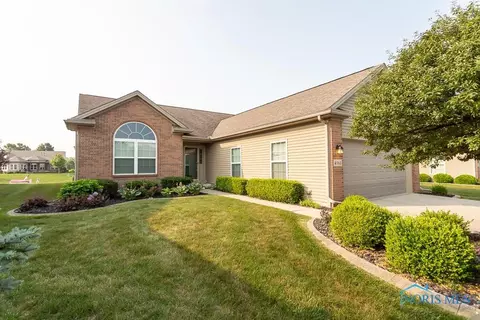4961 Starboard Dr, Maumee, OH 43537