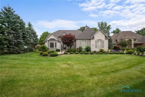 4341 Pine Ridge Cir, Monclova, OH 43542