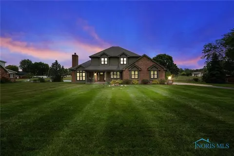 25626 W River Rd, Perrysburg, OH 43551